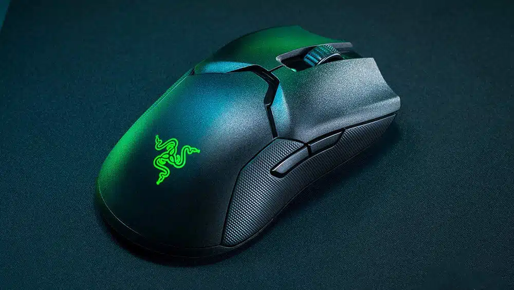 Razer Viper Ultimate Lightest Wireless Gaming Mouse: Fastest Gaming Switches - 20K DPI Optical Sensor - Chroma Lighting - 8 Programmable Buttons - 70 Hr Battery - Classic Black