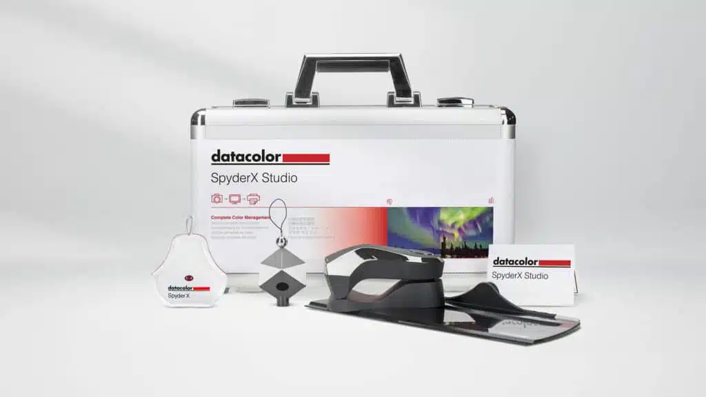 Accessory set included in the Datacolor SpyderX Studio case