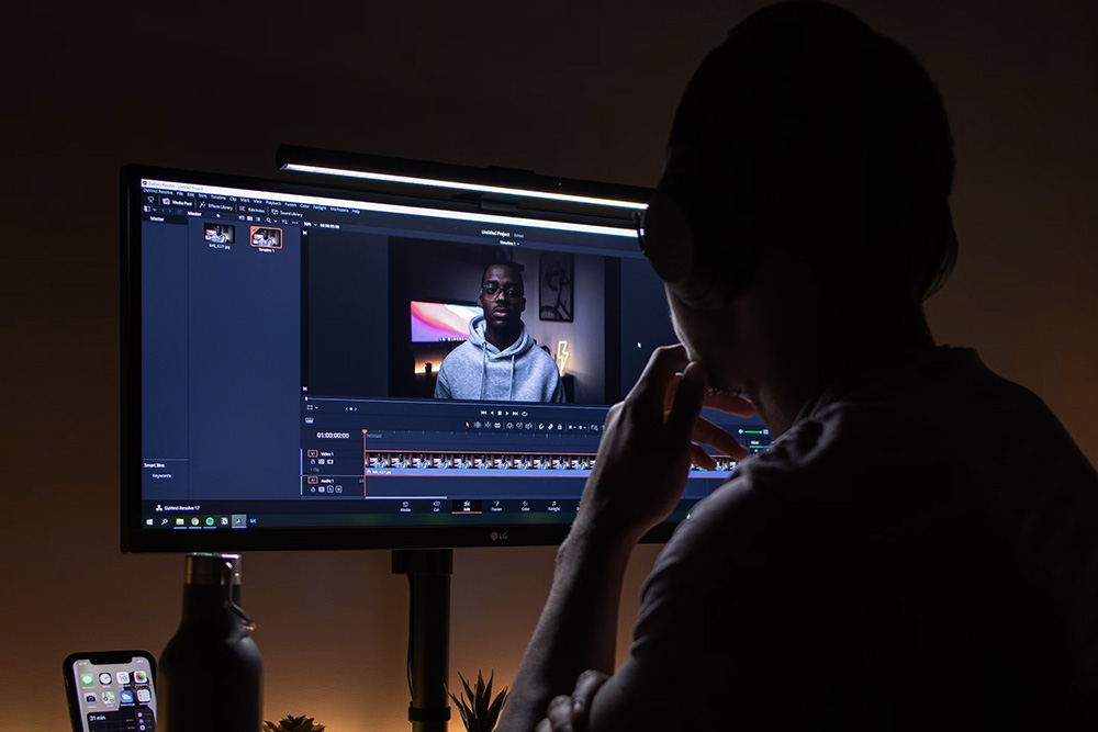 How to choose a monitor for video editing