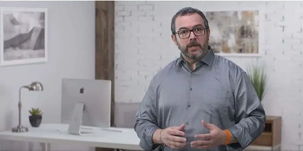 Ignacio Lledó, profesor del curso Photoshop Esencial de LinkedIn